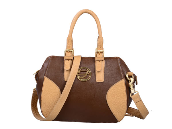How to match women's bags?